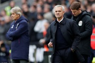 Mourinho có chiến thắng đầu tiên cùng Tottenham
