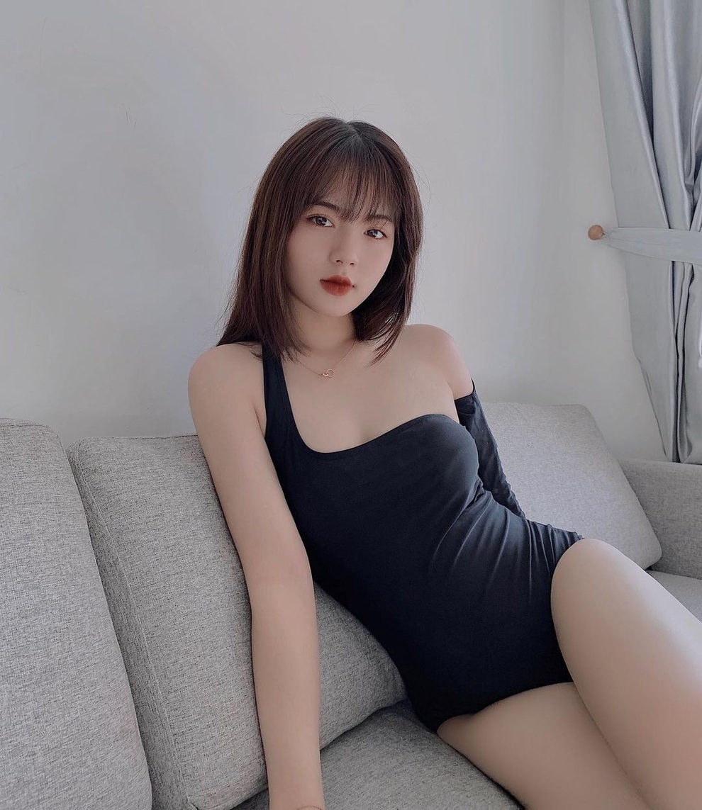 Vẻ đẹp hút hồn bao chàng trai của nữ sinh ĐH Thương Mại - 2 Vẻ đẹp hút hồn bao chàng trai của nữ sinh ĐH Thương Mại - 2