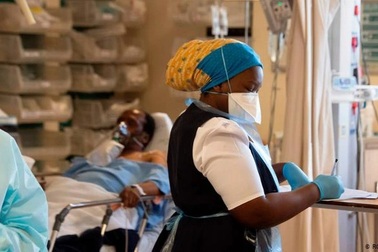 Phát hiện biến chủng SARS-CoV-2 mới đáng quan tâm ở Nam Phi