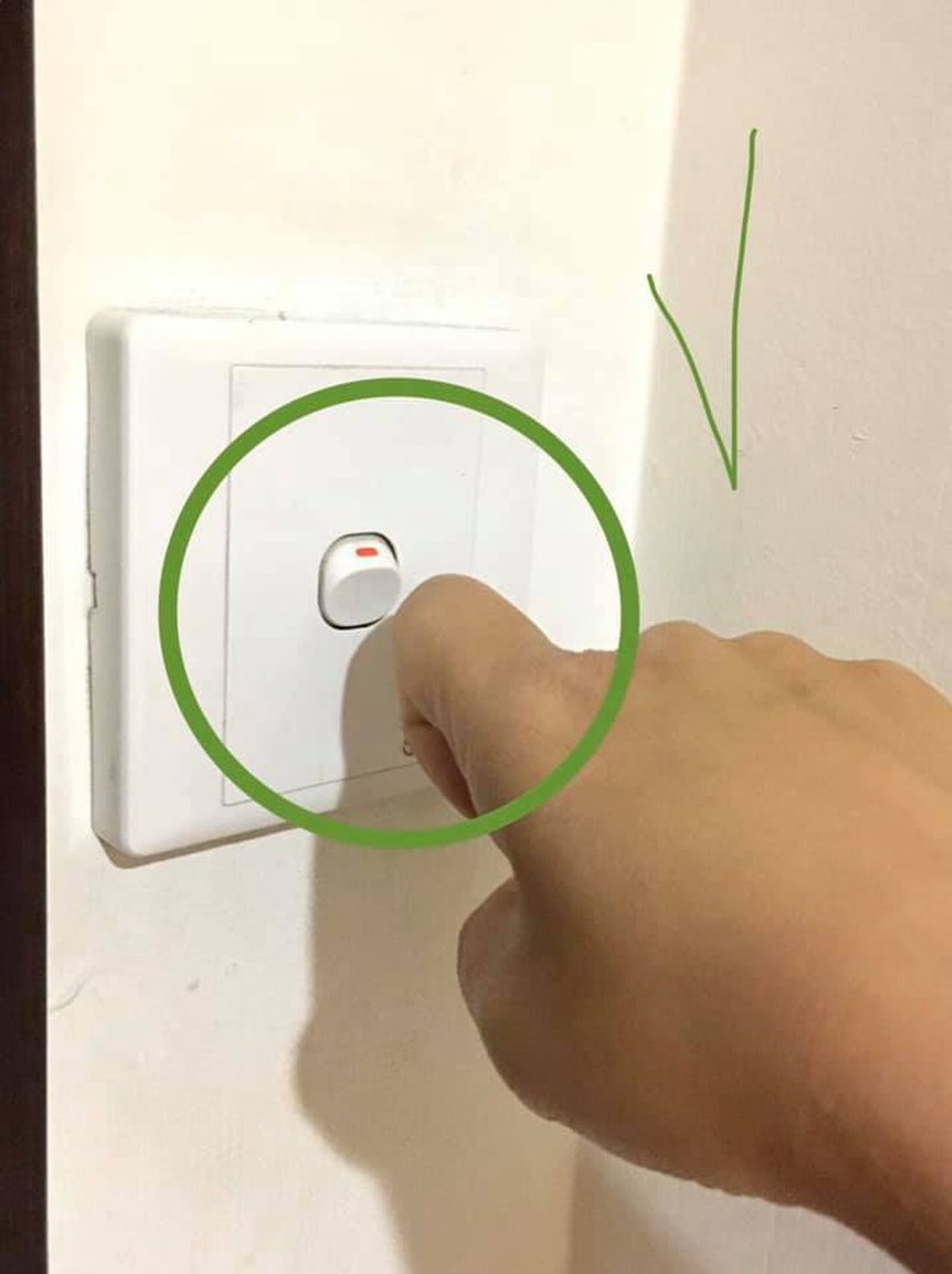 Hài hước chuyện dân chung cư chỉ nhau cách phòng tránh dịch virus corona - 1 Hài hước chuyện dân chung cư chỉ nhau cách phòng tránh dịch virus corona - 1