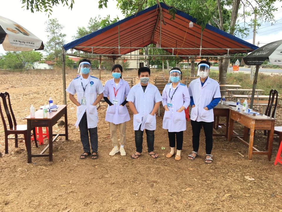 Đắk Lắk: Hàng trăm sinh viên tình nguyện xung phong chống dịch Covid-19 - 1 Đắk Lắk: Hàng trăm sinh viên tình nguyện xung phong chống dịch Covid-19 - 1