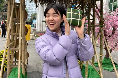 Những sinh viên Tây mê Tết Việt