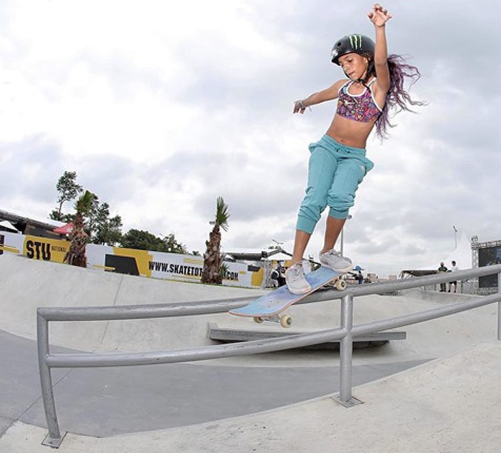 Trở về quê hương, Á quân Olympic 13 tuổi diễu hành bằng xe cứu hỏa - 8 Trở về quê hương, Á quân Olympic 13 tuổi diễu hành bằng xe cứu hỏa - 8