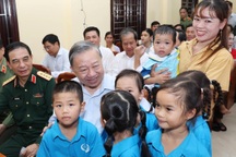 Tổng Bí thư, Chủ tịch nước: Cồn Cỏ nhiều tiềm năng phát triển kinh tế biển