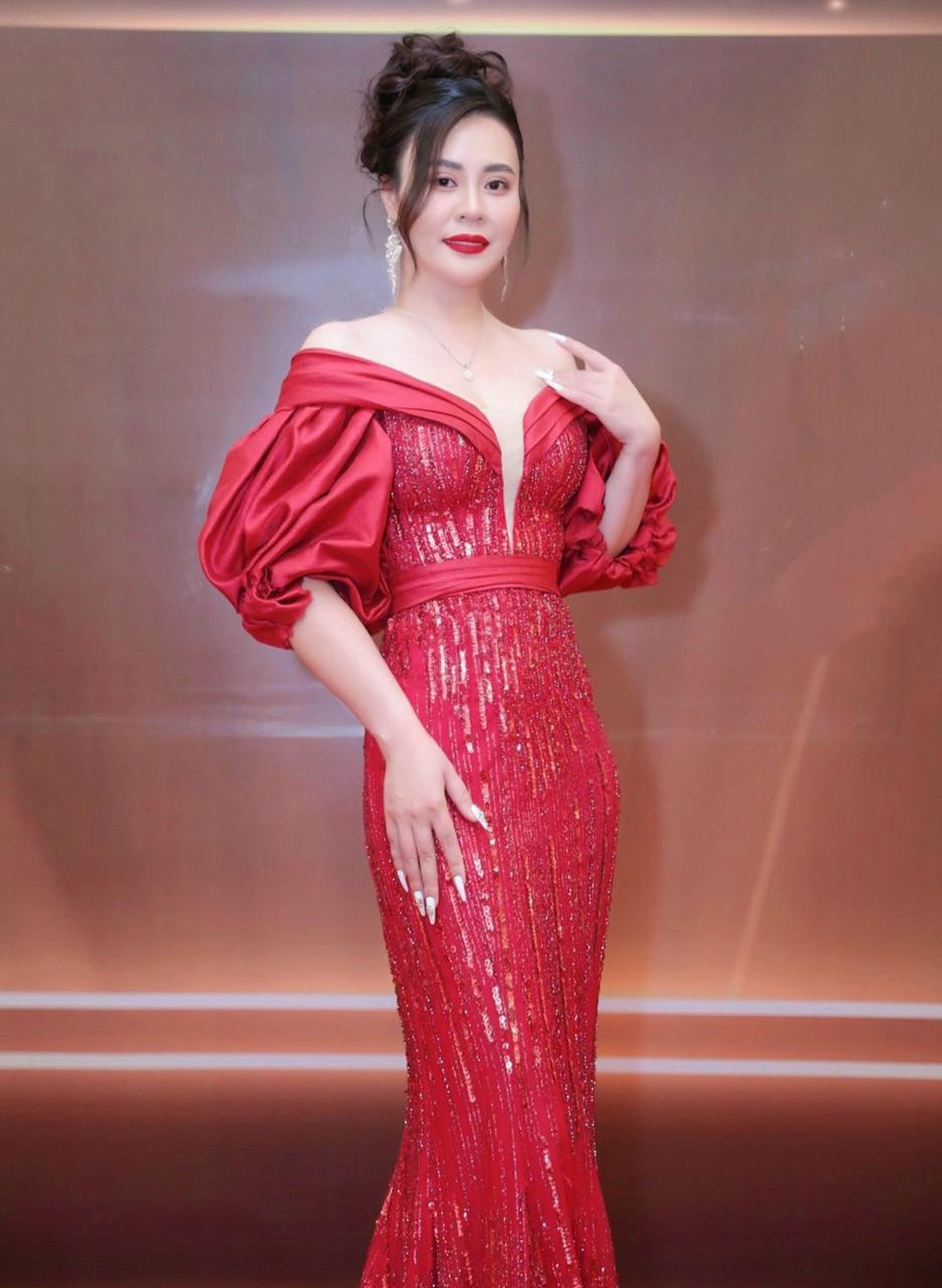 Hoa hậu Phan Kim Oanh làm Phó Chủ tịch Mrs Grand International - 2 Hoa hậu Phan Kim Oanh làm Phó Chủ tịch Mrs Grand International - 2