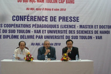 Học chương trình quốc tế với mức học phí nội