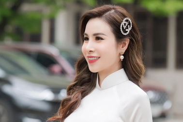 Hoa hậu Áo dài Hoàng Dung nối tiếp Hoa hậu Việt Nam Diệu Hoa học Tiến sĩ