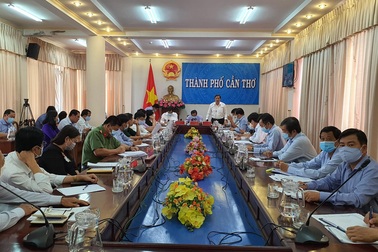 Bí thư Cần Thơ: Cán bộ lơ là phòng chống dịch sẽ bị cách chức!