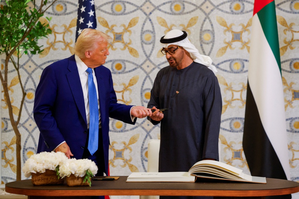 Ông Trump công du Trung Đông: Dấu ấn với loạt thỏa thuận tỷ USD - 1 Ông Trump công du Trung Đông: Dấu ấn với loạt thỏa thuận tỷ USD - 1
