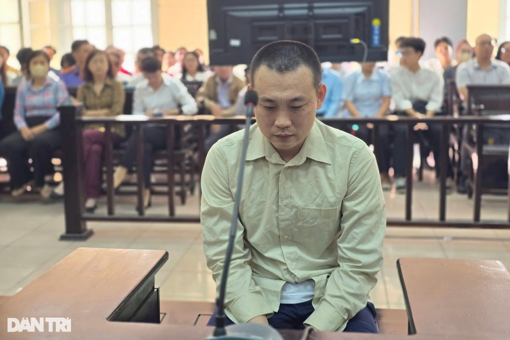 Tài xế đánh người trước Bệnh viện Từ Dũ lĩnh 12 tháng tù - 1 Tài xế đánh người trước Bệnh viện Từ Dũ lĩnh 12 tháng tù - 1