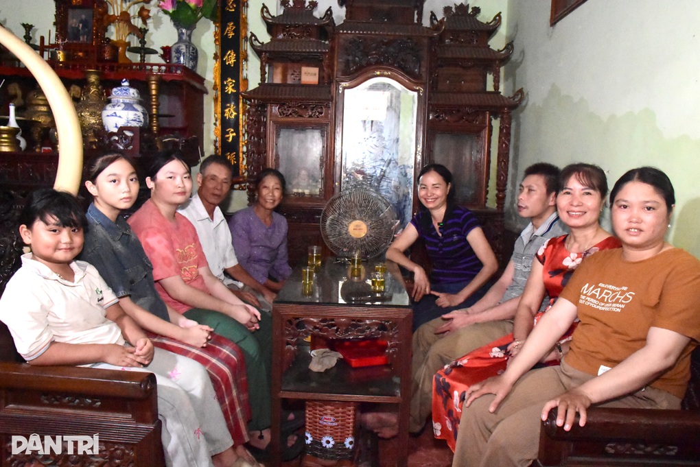 Bạn đọc Dân trí thắp ngọn lửa hy vọng khi cả gia đình đang bế tắc - 4 Bạn đọc Dân trí thắp ngọn lửa hy vọng khi cả gia đình đang bế tắc - 4