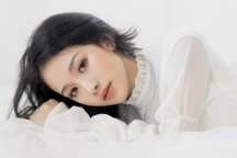 Nữ sinh xứ Huế khiến người khác "chao đảo" vì xinh đẹp