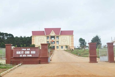 Xã "bí" nhân sự vì nhiều cán bộ nộp đơn xin nghỉ việc