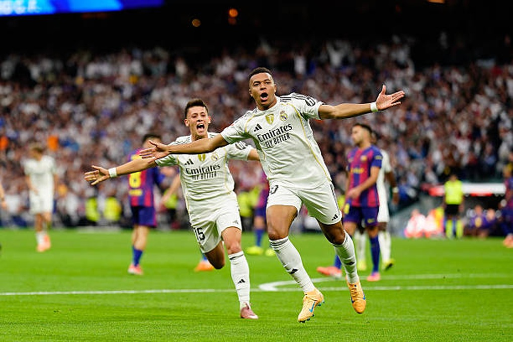 Cầu thủ Barcelona và Real Madrid xô xát, Lamine Yamal hứng chịu chỉ trích - 1 Cầu thủ Barcelona và Real Madrid xô xát, Lamine Yamal hứng chịu chỉ trích - 1