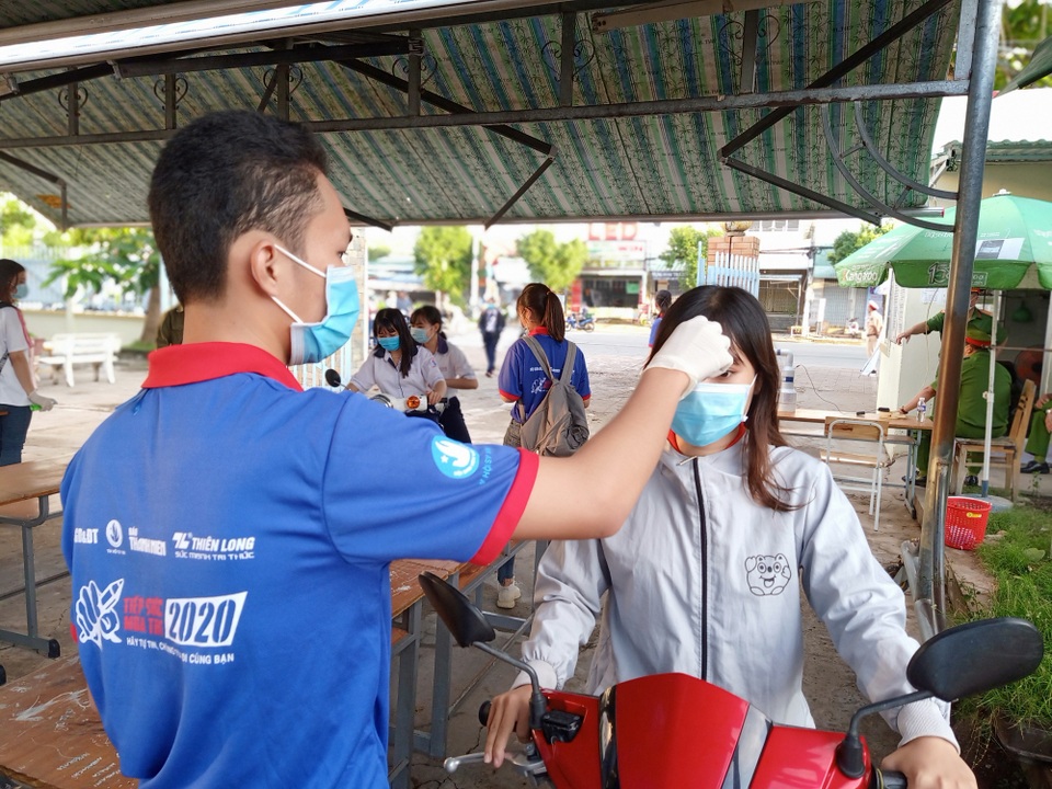 Tuổi trẻ xứ Công tử Bạc Liêu hết mình tiếp sức sĩ tử thi tốt nghiệp THPT - 2 Tuổi trẻ xứ Công tử Bạc Liêu hết mình tiếp sức sĩ tử thi tốt nghiệp THPT - 2