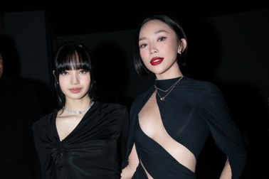 Tóc Tiên kể khoảnh khắc "nổi da gà" khi đứng cạnh Lisa (Blackpink)