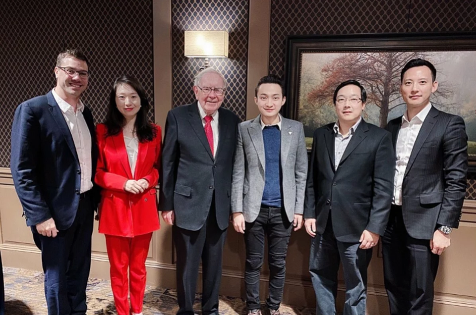 Bữa ăn trị giá hơn 4,5 triệu USD của những người giàu nhất thế giới - 1 Bữa ăn trị giá hơn 4,5 triệu USD của những người giàu nhất thế giới - 1