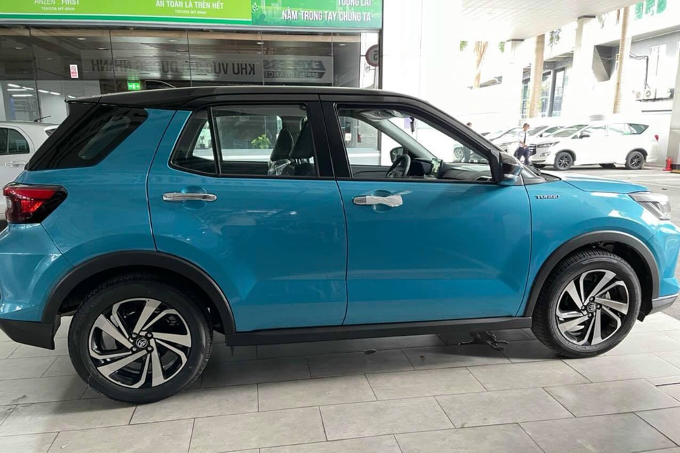 Toyota Raize bất ngờ về Hà Nội, đại lý hé lộ giá dưới 500 triệu đồng - 3 Toyota Raize bất ngờ về Hà Nội, đại lý hé lộ giá dưới 500 triệu đồng - 3