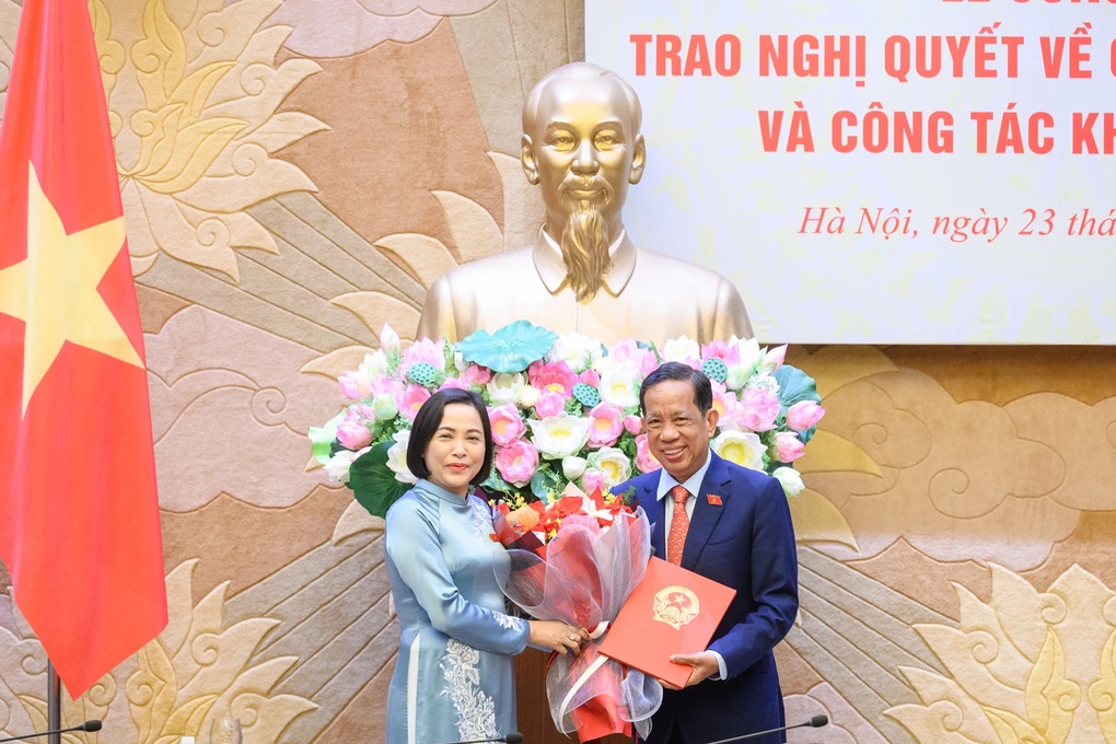 Phó chủ nhiệm một ủy ban của Quốc hội chủ động xin nghỉ khi sắp xếp bộ máy - 2 Phó chủ nhiệm một ủy ban của Quốc hội chủ động xin nghỉ khi sắp xếp bộ máy - 2