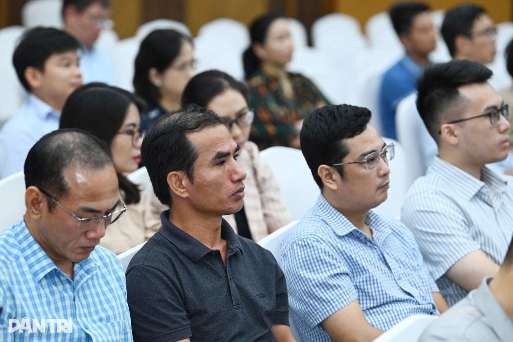 Nâng cao bản lĩnh chính trị, đổi mới sinh hoạt chi bộ - 2