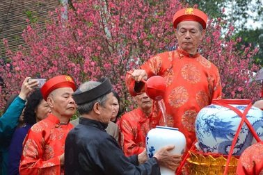 Lễ “rước nước, tế cá” tưởng nhớ, tri ân tổ tiên vương triều Trần