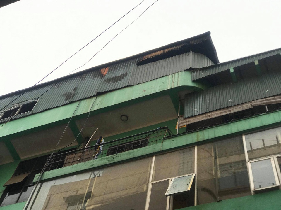 Hà Nội: Tầng tum nhà hàng hải sản bốc cháy ngùn ngụt - 3