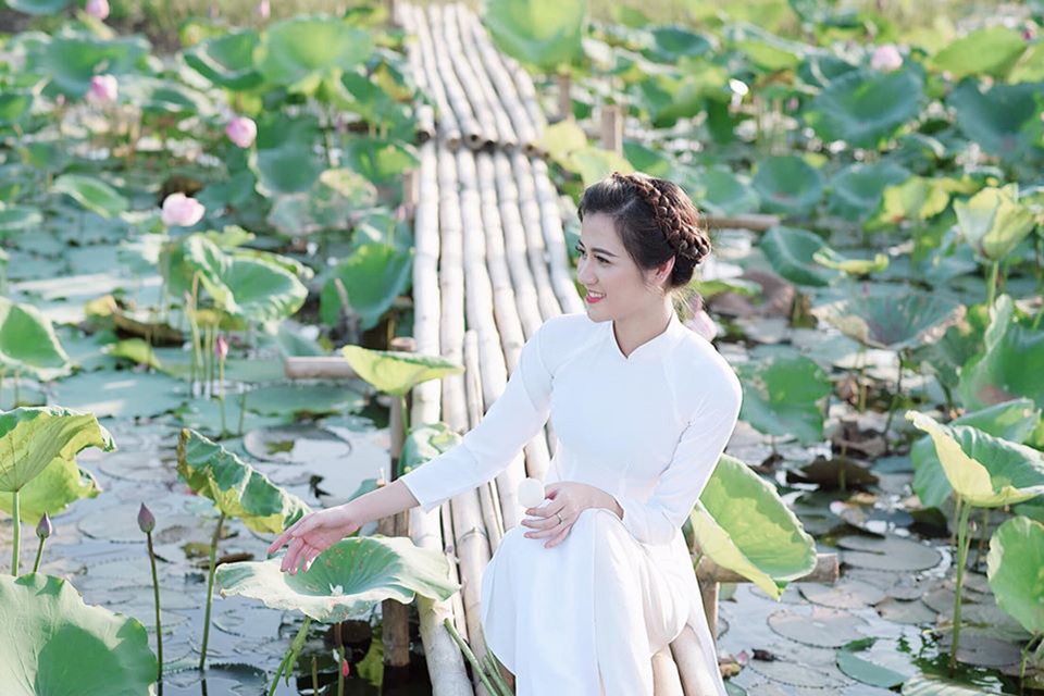 Gặp “cô giáo hot girl” được học trò quý mến - 6 Gặp “cô giáo hot girl” được học trò quý mến - 6