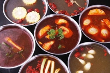 Vì sao lẩu băng chuyền lên ngôi?