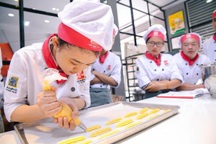 Hành trình khởi nghiệp cô chủ tiệm bánh xinh đẹp