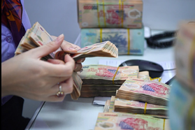 Lương khởi điểm 6,8 triệu đồng, công chức không đủ trang trải cuộc sống