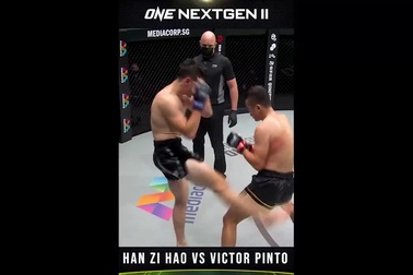 Võ sĩ Trung Quốc sử dụng chiêu bẩn để chiến thắng đối thủ