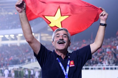 HLV ngoại đạt thành tích tốt hơn HLV nội khi dẫn dắt các đội tuyển