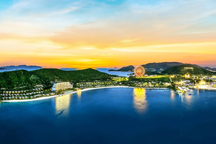 Charlie Puth và dàn sao Việt hội tụ tại đại nhạc hội 8Wonder