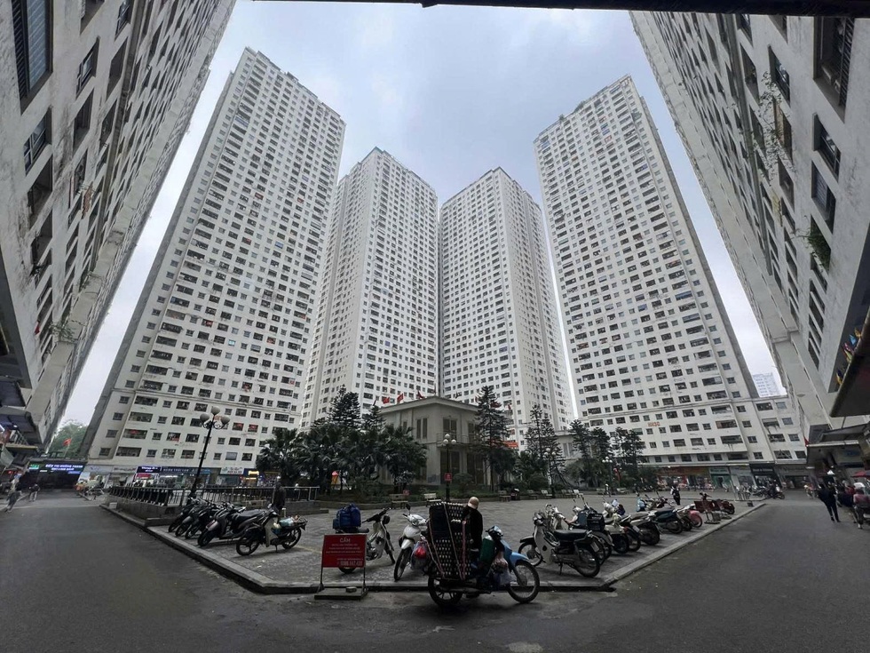 Cư dân HH Linh Đàm mong sớm có phương án xử lý cụ thể để ổn định cuộc sống và giải quyết những vướng mắc pháp lý kéo dài hơn 10 năm (Ảnh: M.Trúc).Cư dân HH Linh Đàm mong sớm có phương án xử lý cụ thể để ổn định cuộc sống và giải quyết những vướng mắc pháp lý kéo dài hơn 10 năm (Ảnh: M.Trúc).
