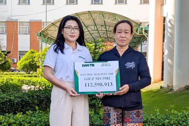 Chồng bệnh liệt giường và vợ nghèo được giúp hơn 112 triệu đồng
