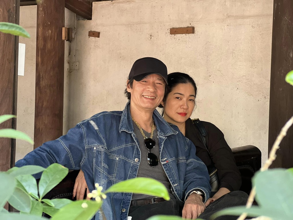 NSƯT Võ Hoài Nam tuổi 59: Cuộc sống bình yên bên vợ kém 12 tuổi và 4 con - 13 NSƯT Võ Hoài Nam tuổi 59: Cuộc sống bình yên bên vợ kém 12 tuổi và 4 con - 13