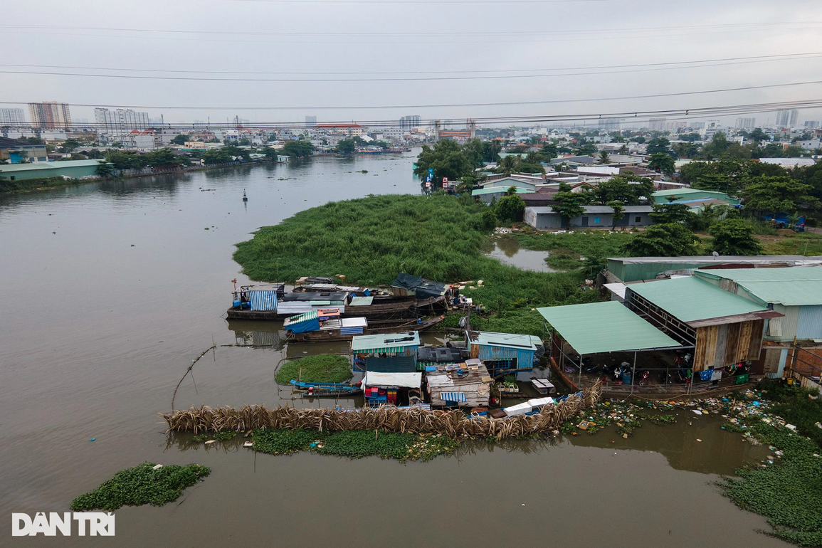 Lên phương án hỗ trợ xóm Việt kiều trên sông Sài Gòn - 1 Lên phương án hỗ trợ xóm Việt kiều trên sông Sài Gòn - 1