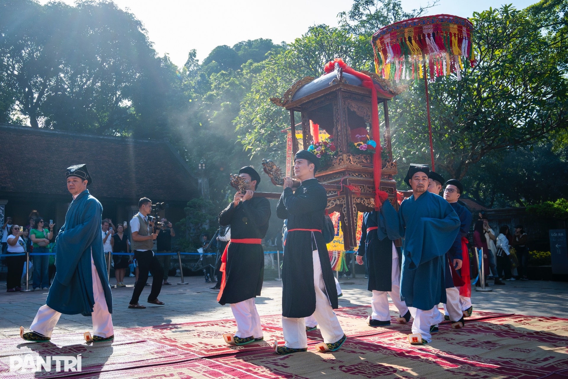 Trang trọng Lễ tế Khổng Tử tại Văn Miếu - Quốc Tử Giám - 5 Trang trọng Lễ tế Khổng Tử tại Văn Miếu - Quốc Tử Giám - 5