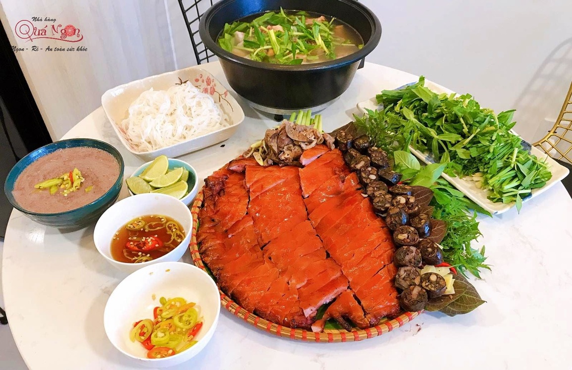 Đệ nhất heo tộc quay lu chặt mẹt - Đặc sản nổi tiếng Việt Nam - 1 Đệ nhất heo tộc quay lu chặt mẹt - Đặc sản nổi tiếng Việt Nam - 1