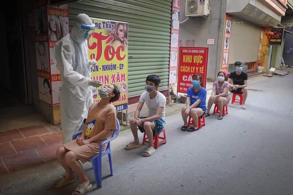 Phát hiện các ca Covid-19 là công nhân trong các công ty hoạt động trở lại - 1 Phát hiện các ca Covid-19 là công nhân trong các công ty hoạt động trở lại - 1