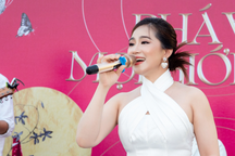 Lương Bích Hữu tái xuất với vẻ đẹp không tuổi và loạt hit "đốn tim" fan