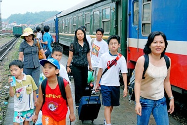 Bộ trưởng Thăng chấn chỉnh nhà tàu bán vé Tết