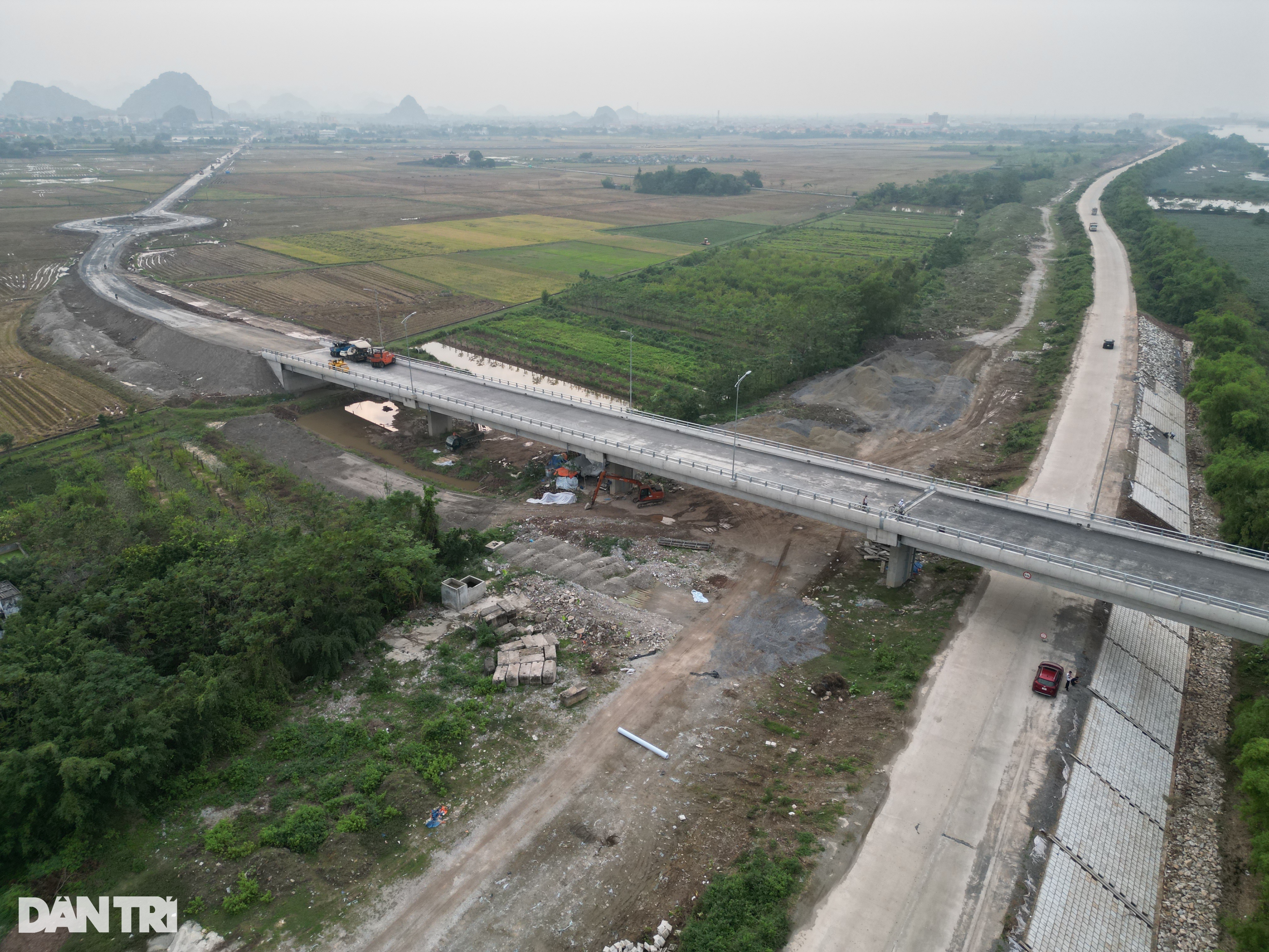 Cầu trăm tỷ vượt sông Đáy nối Ninh Bình - Nam Định trước ngày thông xe - 3