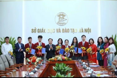 Học sinh đầu tiên của Hà Nội nhận mức thưởng mới 200 triệu đồng