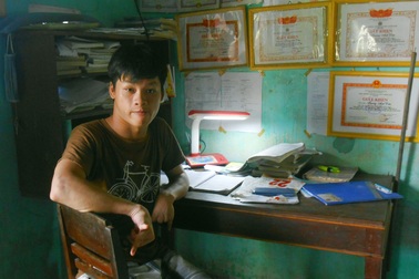 Cậu học trò khuyết tật đặc biệt nặng đã vào giảng đường đại học