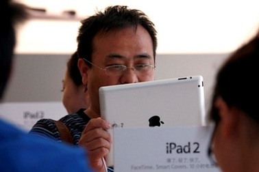 Apple kiện ngược đối thủ Trung Quốc tội “nói xấu” iPad