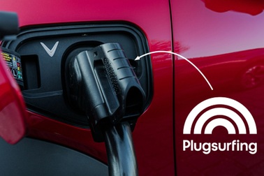 VinFast hợp tác với Plugsurfing mở rộng mạng lưới sạc xe điện tại châu Âu