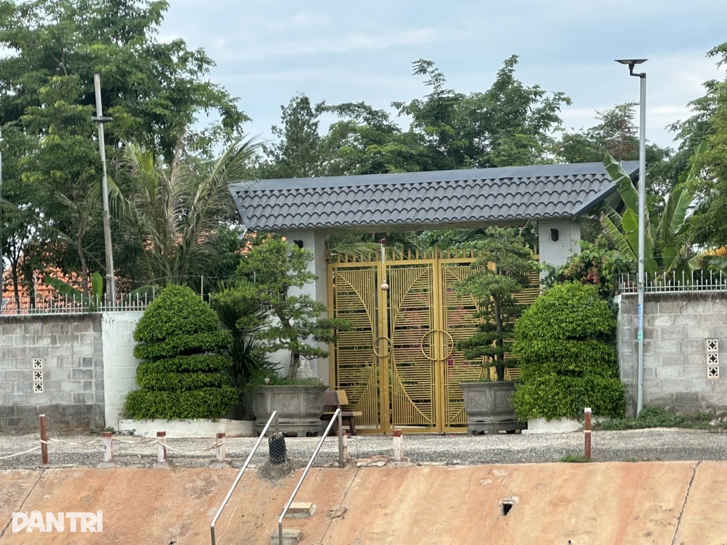 Vì sao trùm giang hồ Thảo Lụi bị bắt? - 1 Vì sao trùm giang hồ Thảo Lụi bị bắt? - 1
