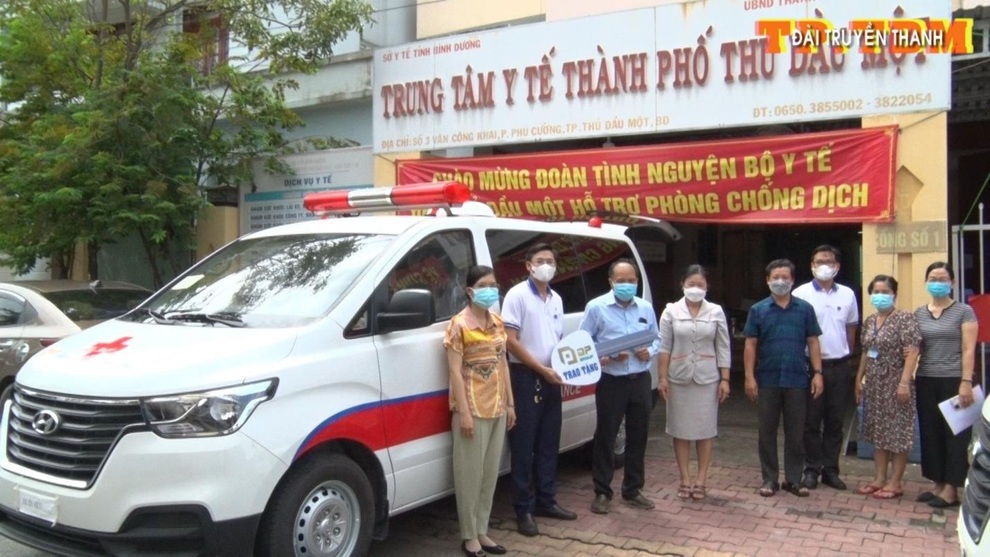 Tập đoàn QP Group tặng xe cứu thương hỗ trợ Covid-19 - 2