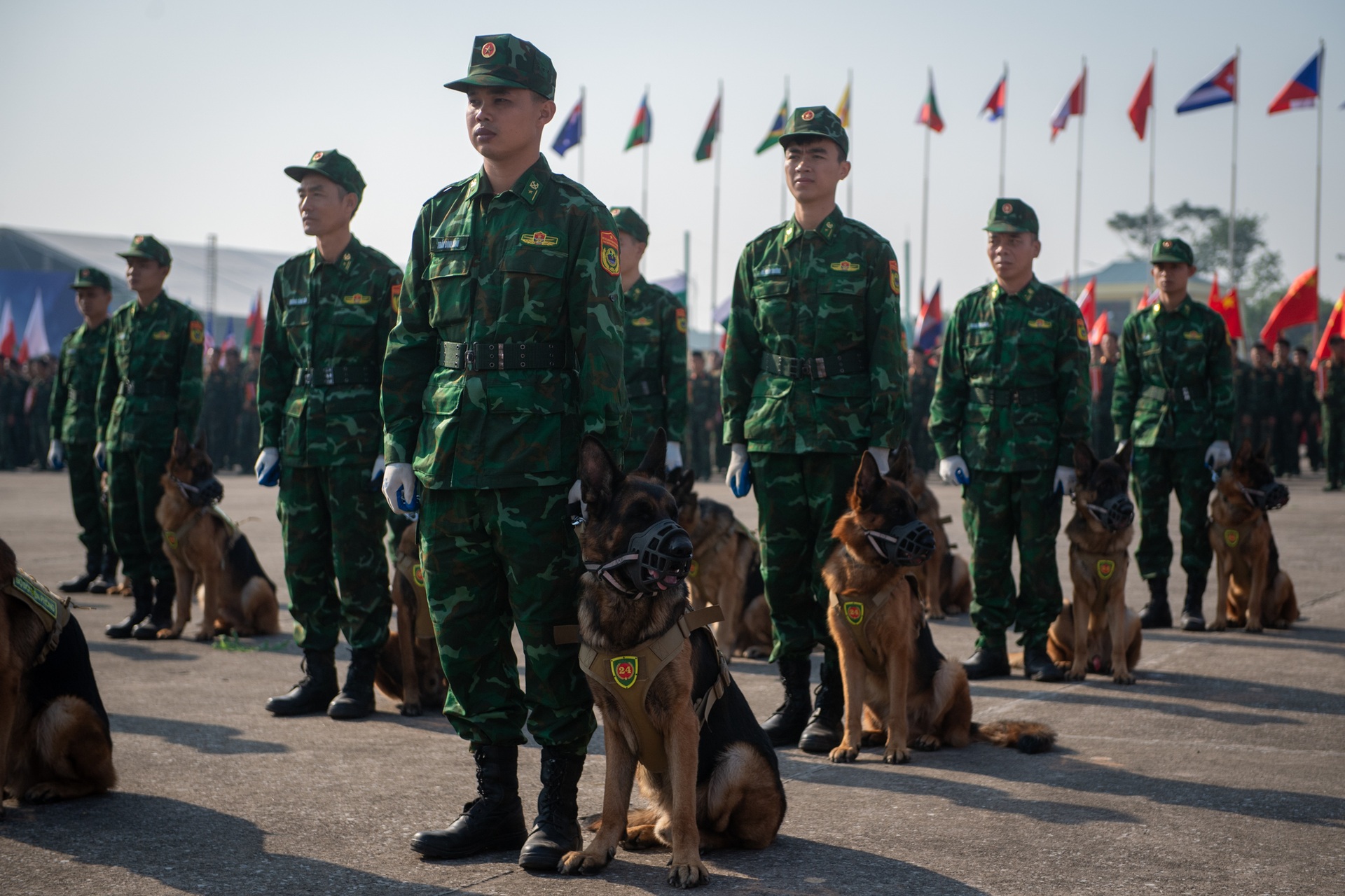Đại tướng Phan Văn Giang kiểm tra hợp luyện quân sự Triển lãm quốc phòng - 12 Đại tướng Phan Văn Giang kiểm tra hợp luyện quân sự Triển lãm quốc phòng - 12